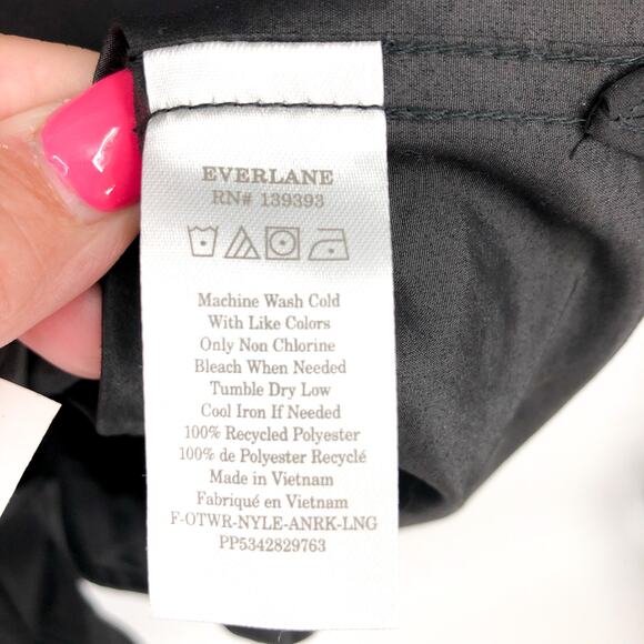 Everlane Womens ReNew Anorak Rain Coat Long Medium Black Hooded NWT - Picture 9 of 10